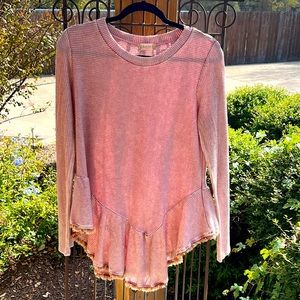 Altar’d State long sleeved bohemian style diagonal ruffle bottom top Sma…